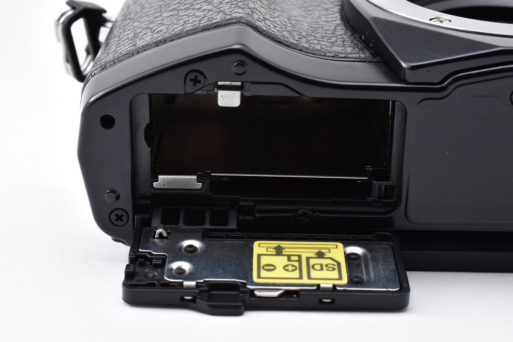 ★良品★ オリンパス Olympus OM-D E-M10 ボディ ブラック ミラーレス一眼 1605万画素 ★ #8774