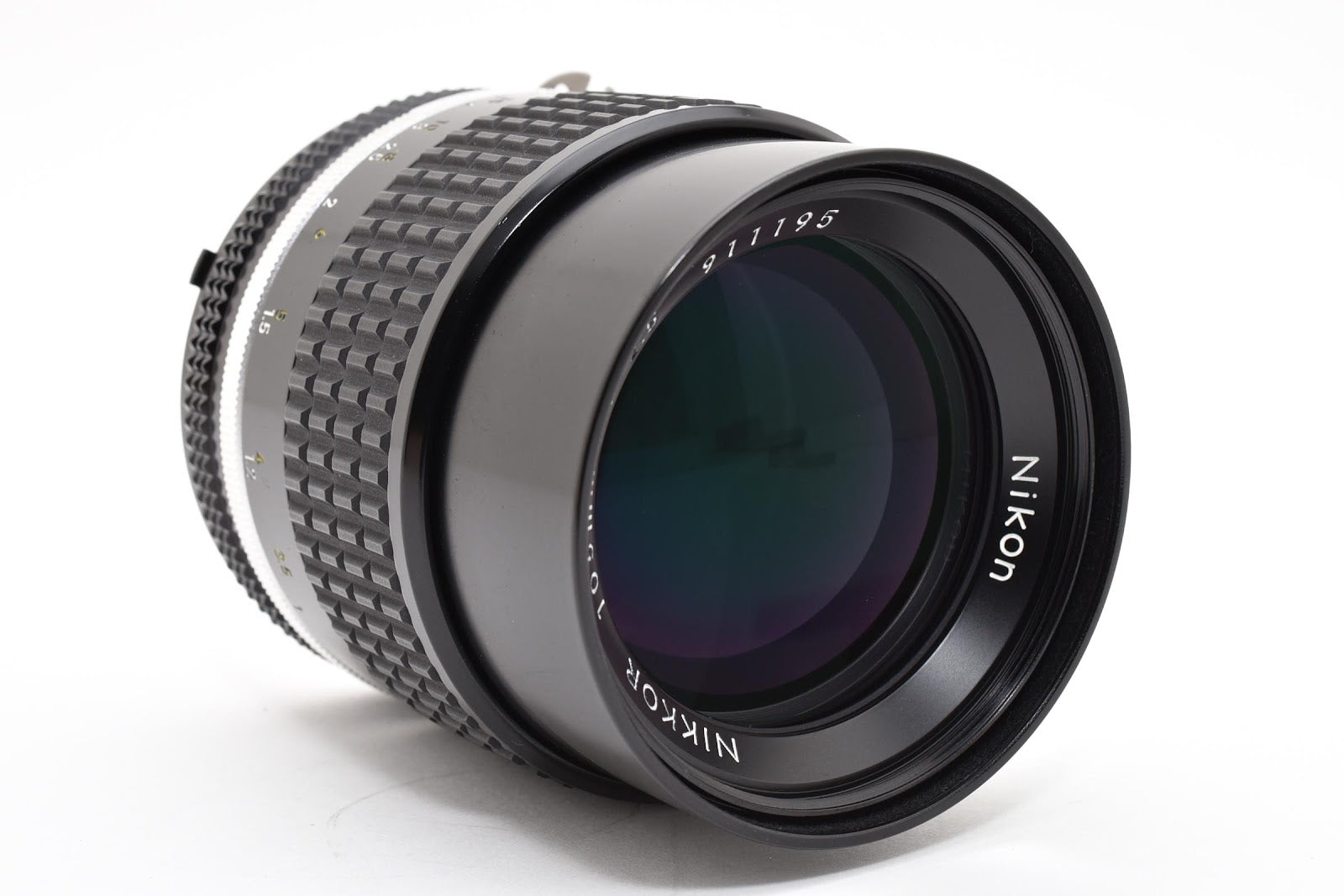 ★美品★ ニコン Nikon AI-S NIKKOR 105MM F2.5 単焦点レンズ 911万台 ★ #8751
