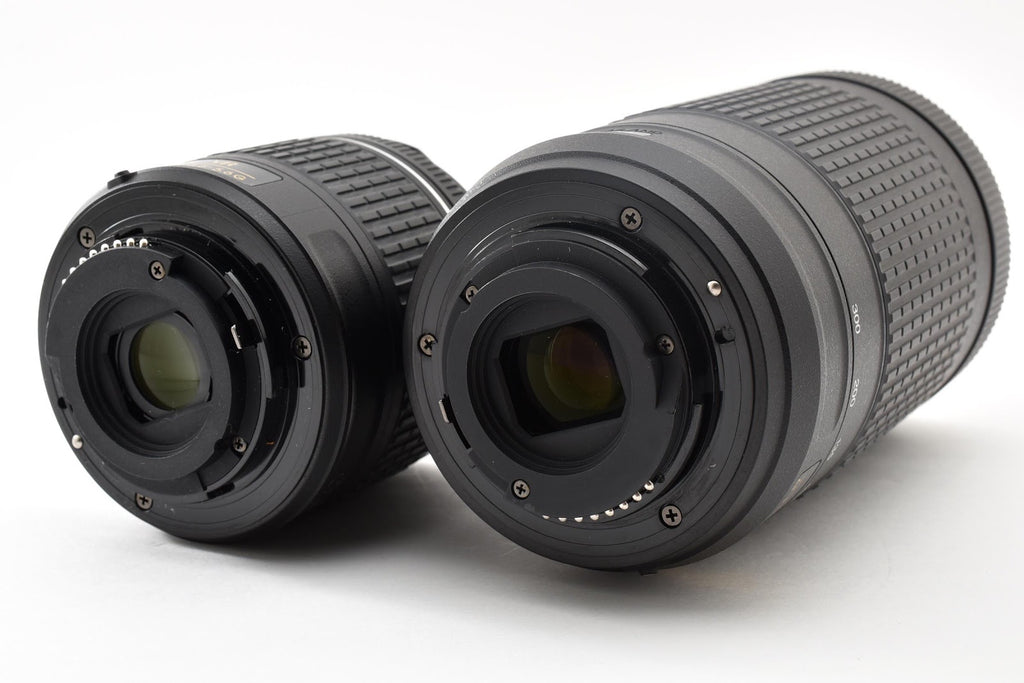 ★美品★ ニコン Nikon ショット数11200回 D5600 ダブルズームキット デジタル一眼レフ ★ #9214