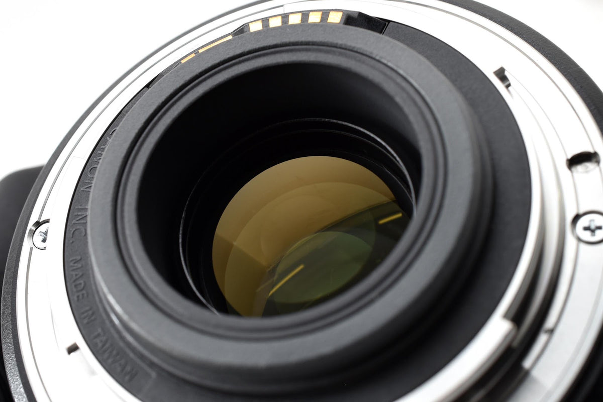 ★良品★ キヤノン CANON EF-S18-135MM F3.5-5.6 IS 標準ズームレンズ ★ #9271