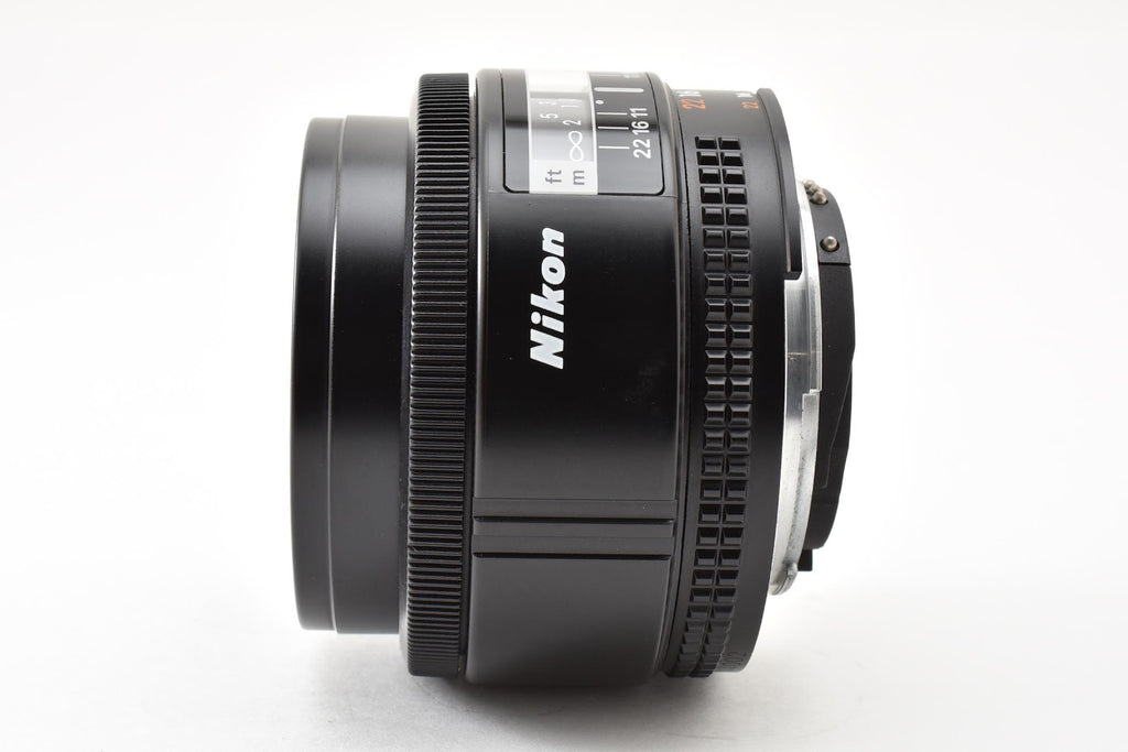 ★美品★ ニコン Nikon AF NIKKOR 24mm F2.8 広角 単焦点レンズ ★ #8819