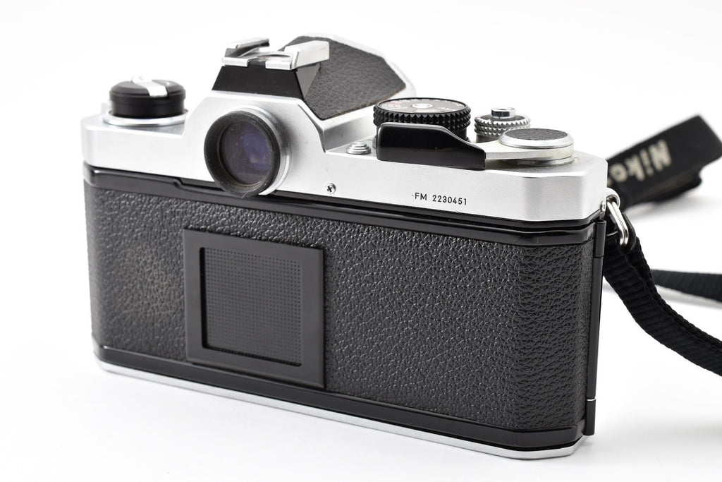 ★美品★ ニコン Nikon FM シルバー ボディ フィルムカメラ 説明書/発売時値札付き ★ #8966