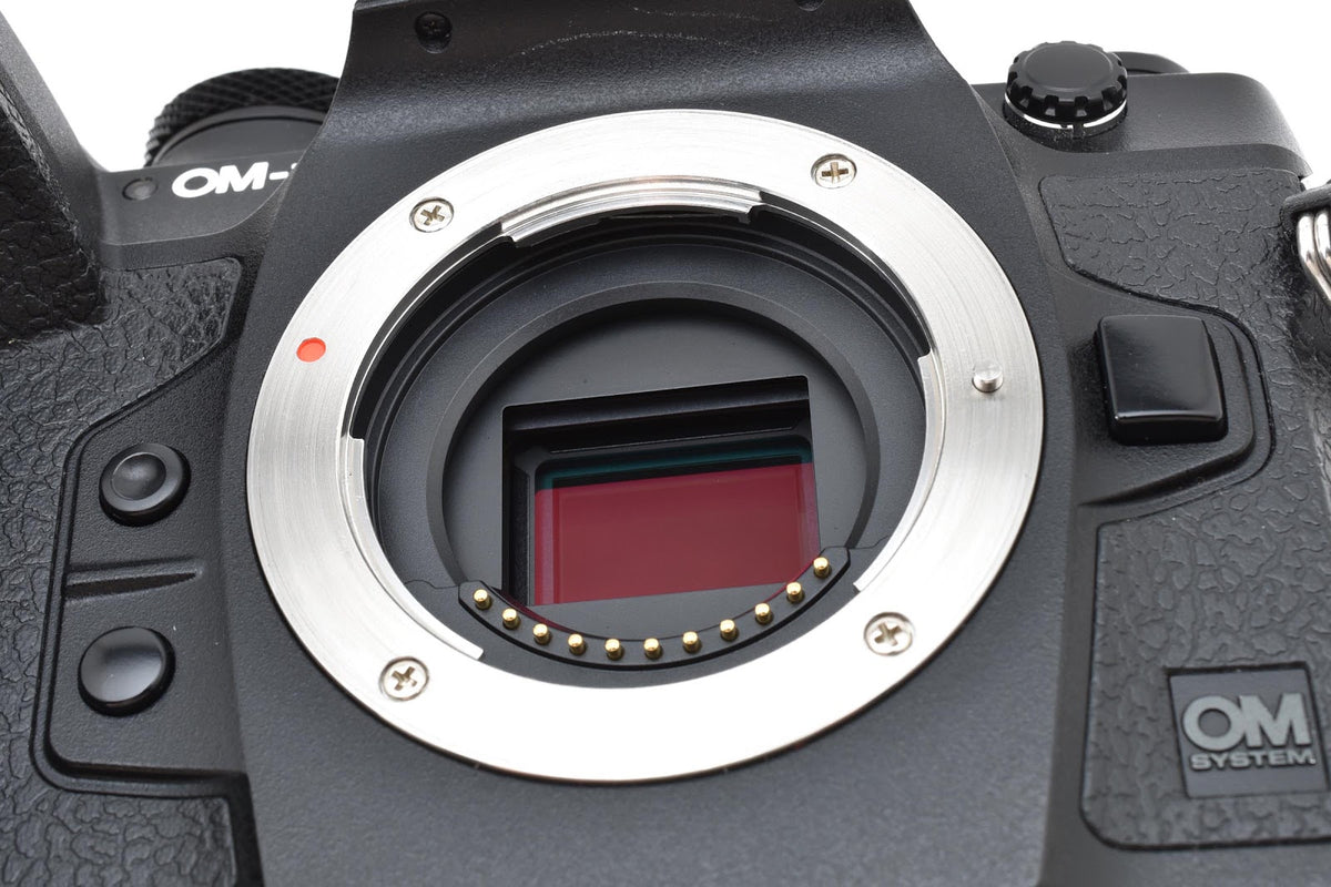 ★美品★ ショット数16094回 OM SYSTEM OM-1 ボディ 元箱付属品充実 ミラーレス一眼  ★ #9386