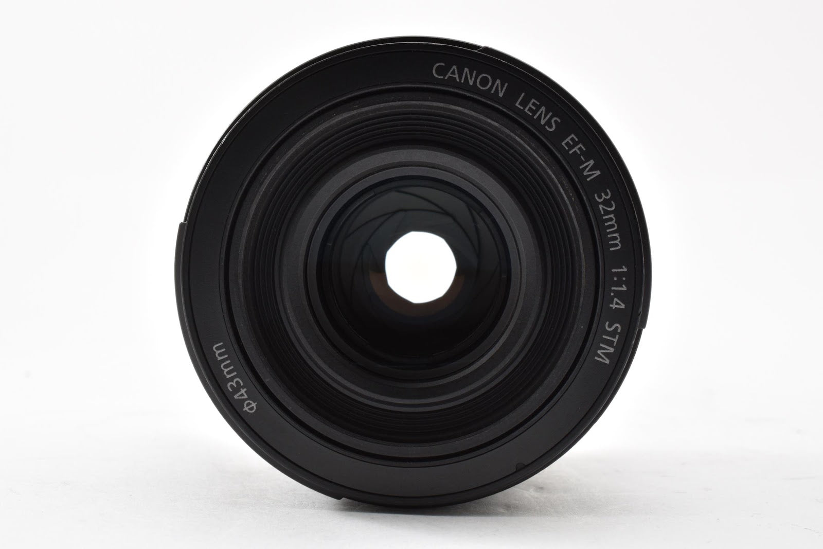 ★美品★ キヤノン CANON EF-M32MM F1.4 STM 単焦点レンズ チリ影響なし ★ #8864