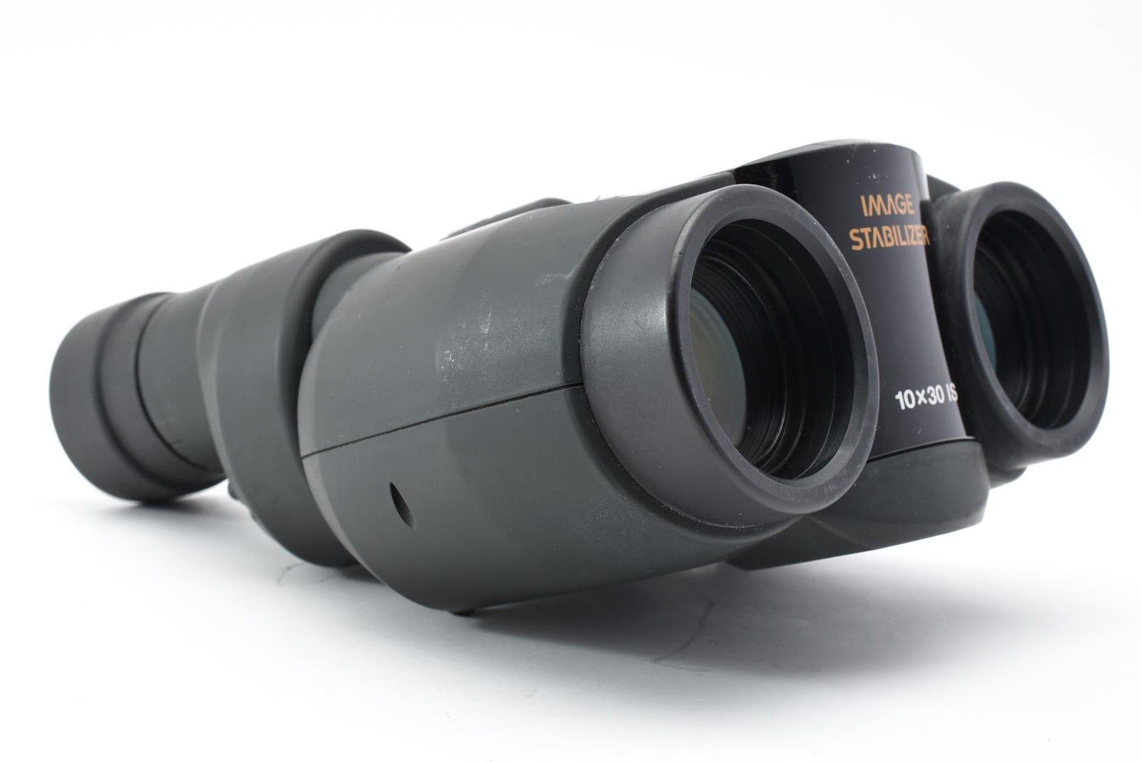 ★良品★ キヤノン CANON 双眼鏡 10X30 IS ブラック 防振 ★ #8865