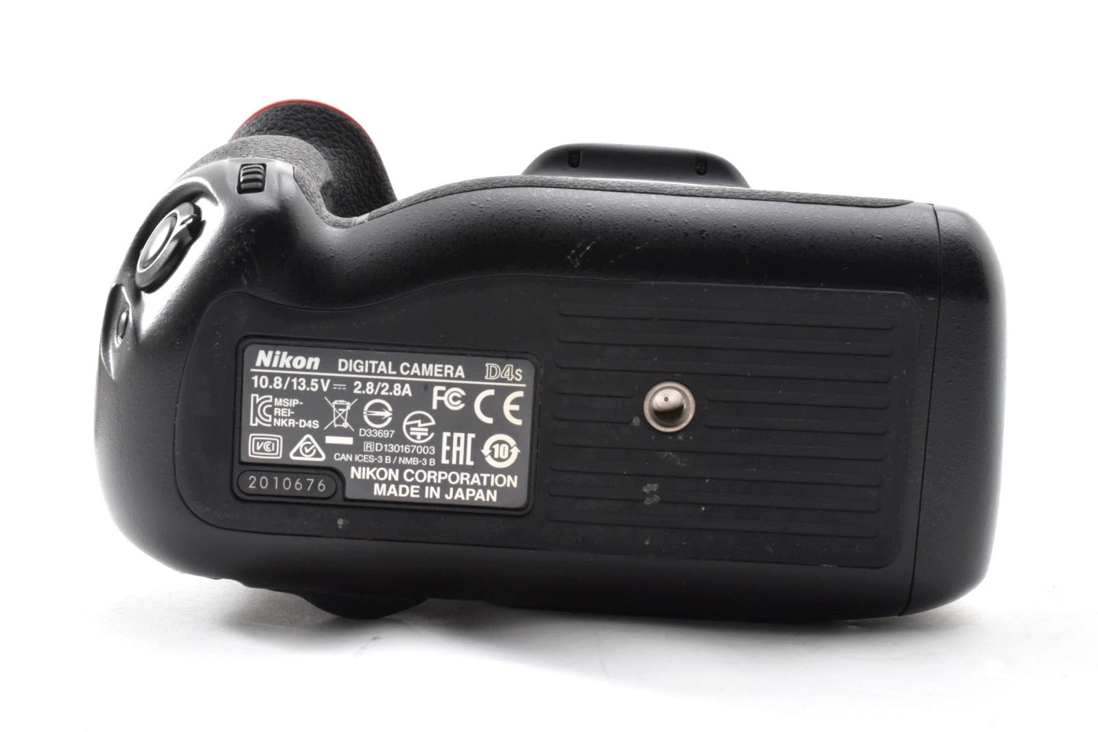 ★美品★ ニコン Nikon D4S ボディ デジタル一眼レフ ショット数175,923回 充電器,ストラップ付き ★ #8885