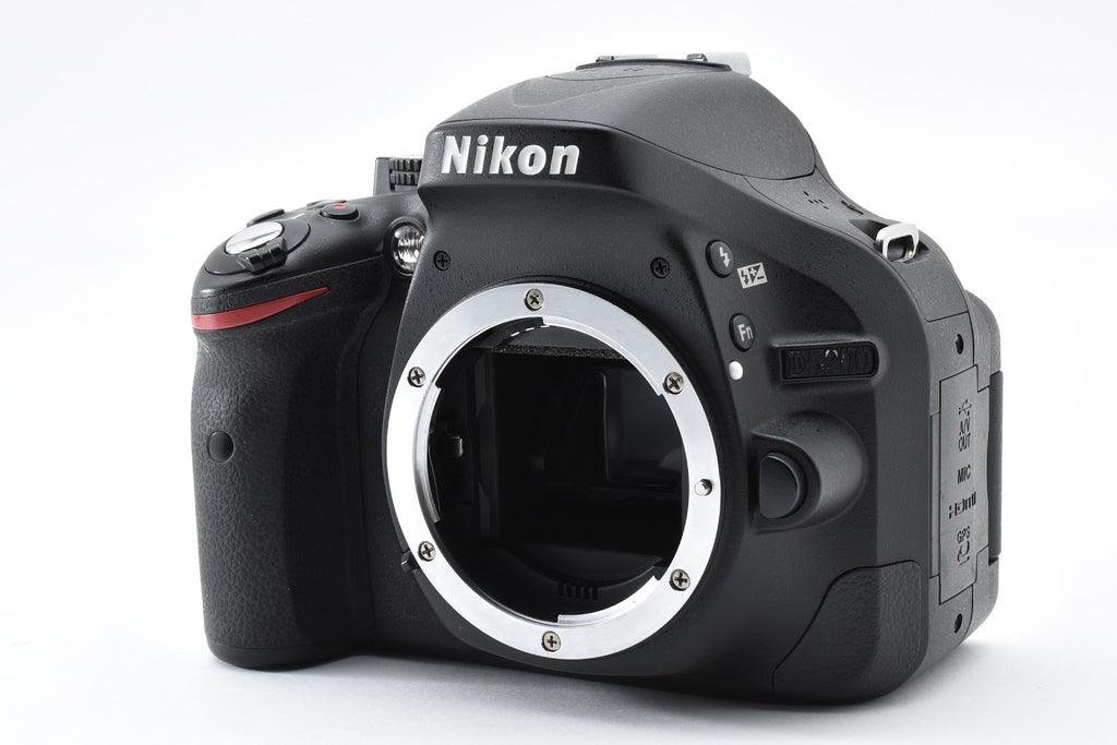 ★美品ショット数21,360回★ ニコン Nikon  D5200 ボディ デジタル一眼レフカメラ ★ #9387