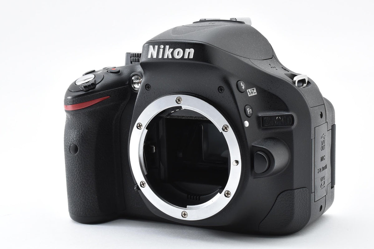 ★美品ショット数21,360回★ ニコン Nikon  D5200 ボディ デジタル一眼レフカメラ ★ #9387