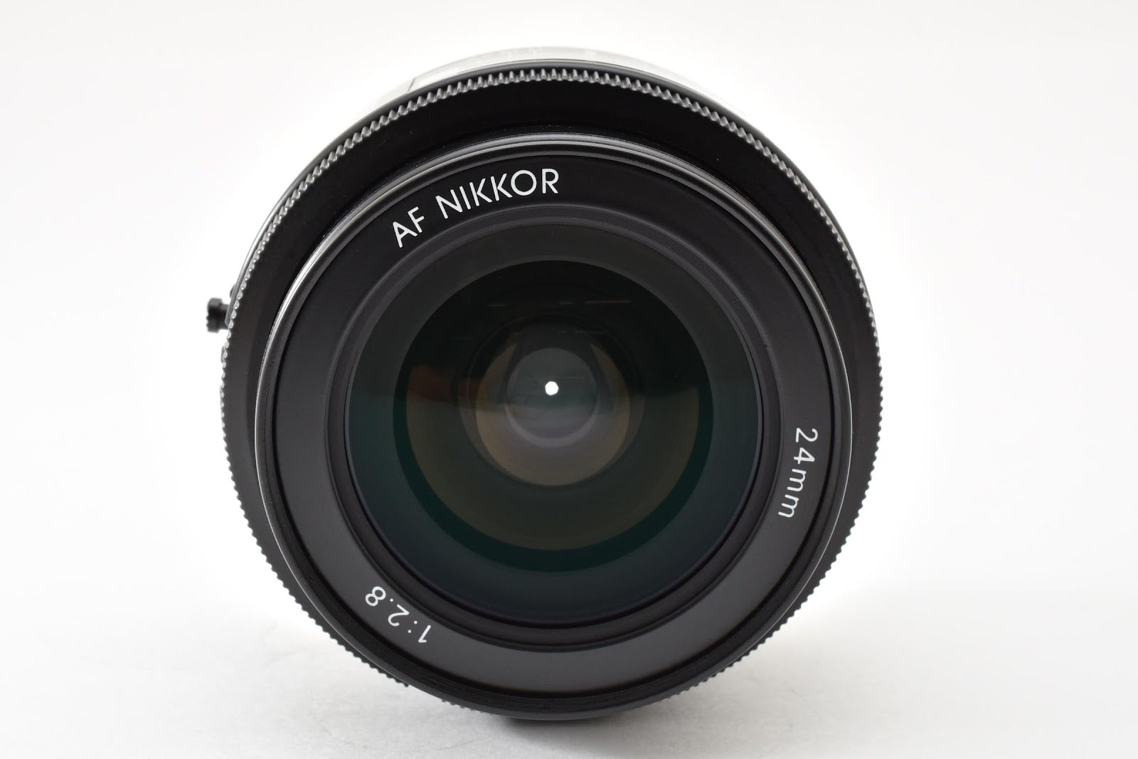 ★美品★ ニコン Nikon AF NIKKOR 24mm F2.8 広角 単焦点レンズ ★ #8819