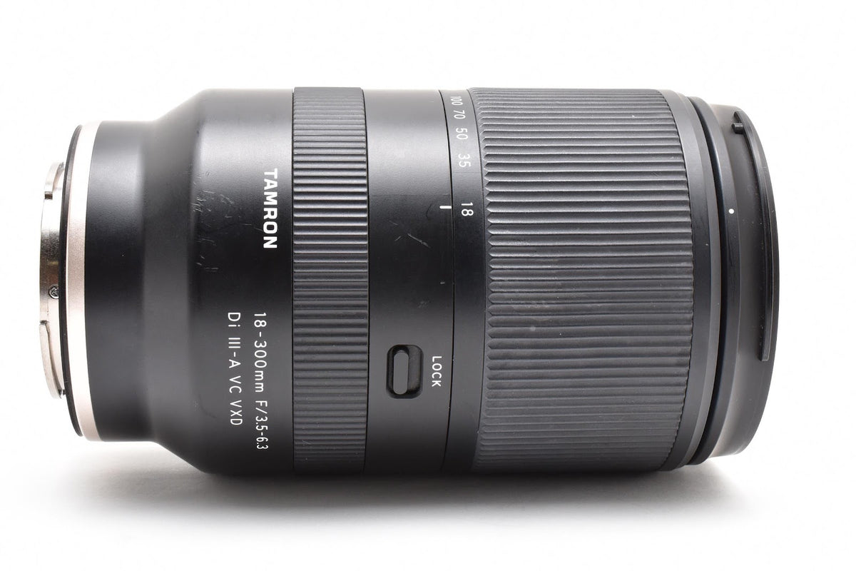★良品★ タムロン TAMRON 18-300MM F3.5-6.3 DI III-A VC VXD / MODEL B061 (ソニーE/APS-C用) ★ #9442