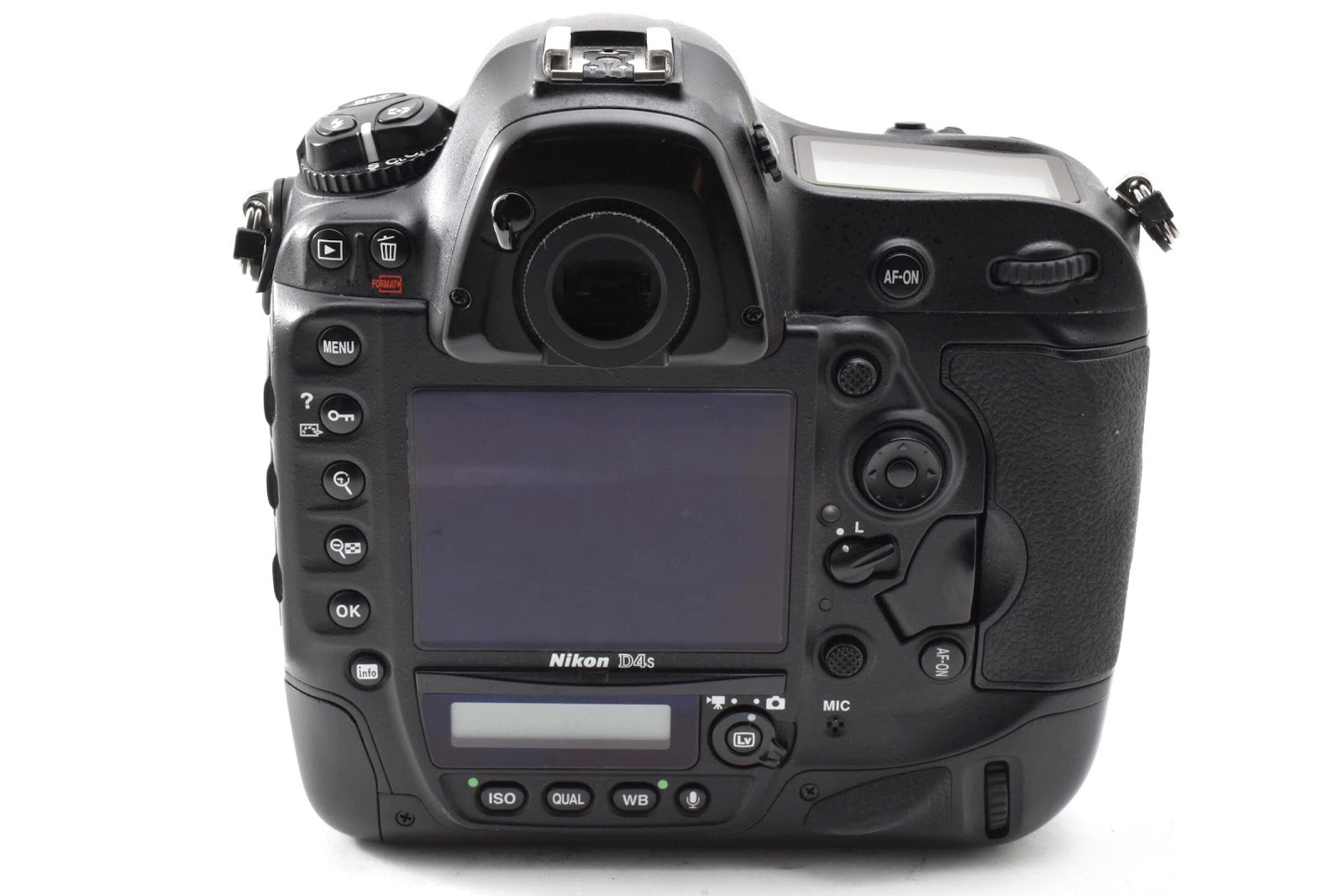 ★美品★ ニコン Nikon D4S ボディ デジタル一眼レフ ショット数175,923回 充電器,ストラップ付き ★ #8885