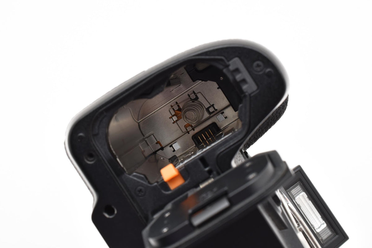 ★良品★ フジフイルム FUJIFILM ショット数15,090回 X-H2S ボディ  EF-X8 充電ケーブル付き デジタルカメラ ★ #9251
