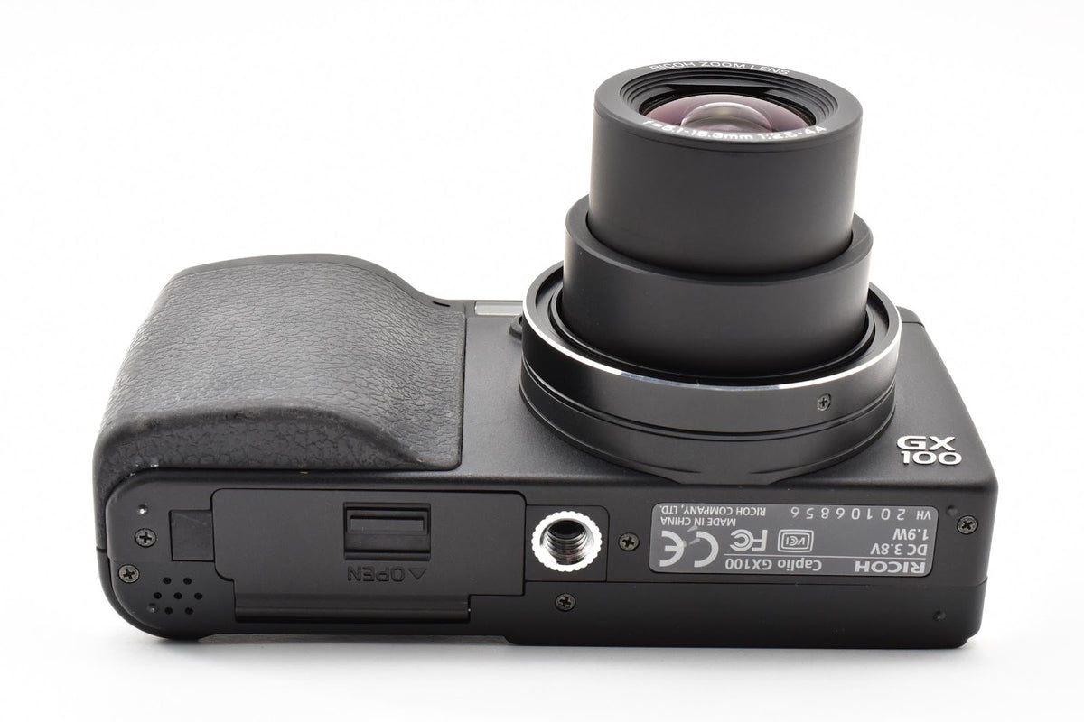 ★良品★ リコー RICOH CAPLIO GX100 VF-1 デジタルカメラ ★ #9455