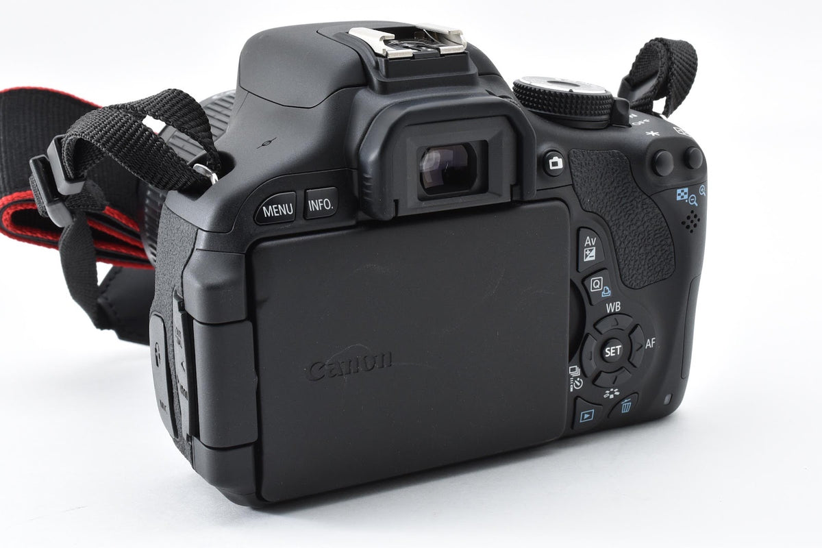 ★良品ショット数僅か3回★ キヤノン CANON  EOS KISS X5 ボディ EF-S 18-55MM F3.5-5.6 IS II デジタル一眼レフ ★ #9373