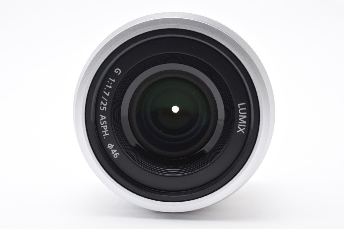 ★美品★ パナソニック Panasonic LUMIX G 25MM F1.7 ASPH. H-H025 シルバー デジタルカメラ用レンズ ★ #9435