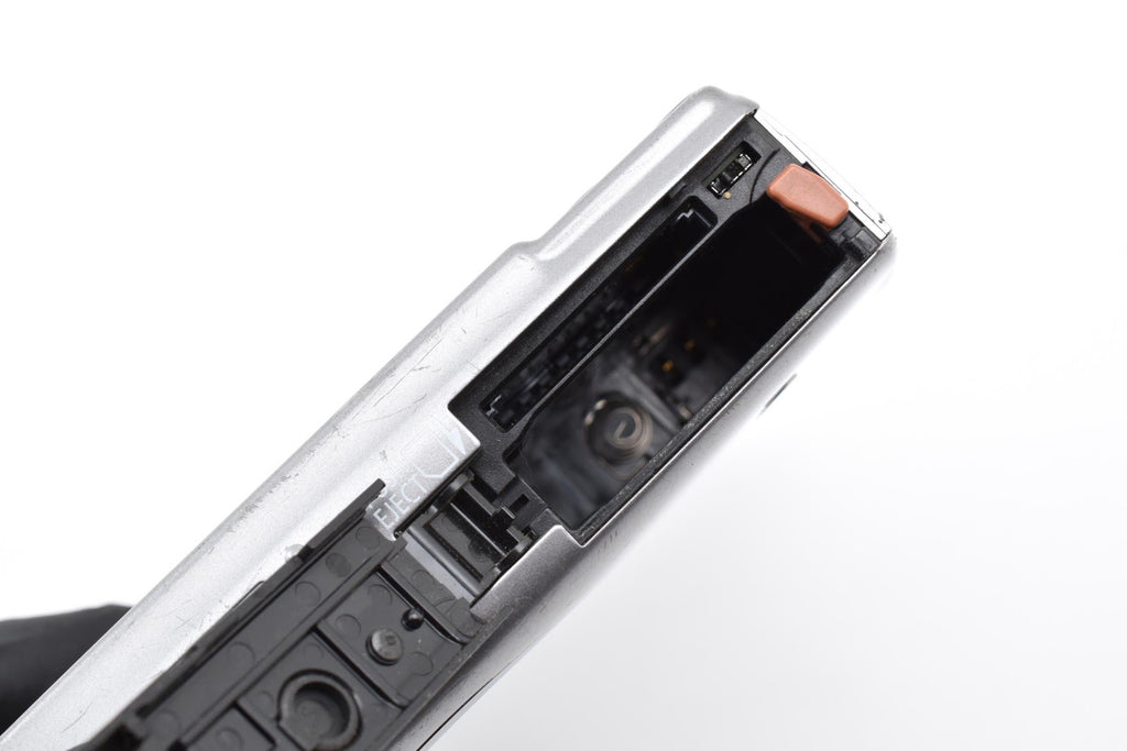 ★良品★ キヤノン CANON IXY DIGITAL 900 IS 710万画素 コンパクトデジタルカメラ ★ #9296