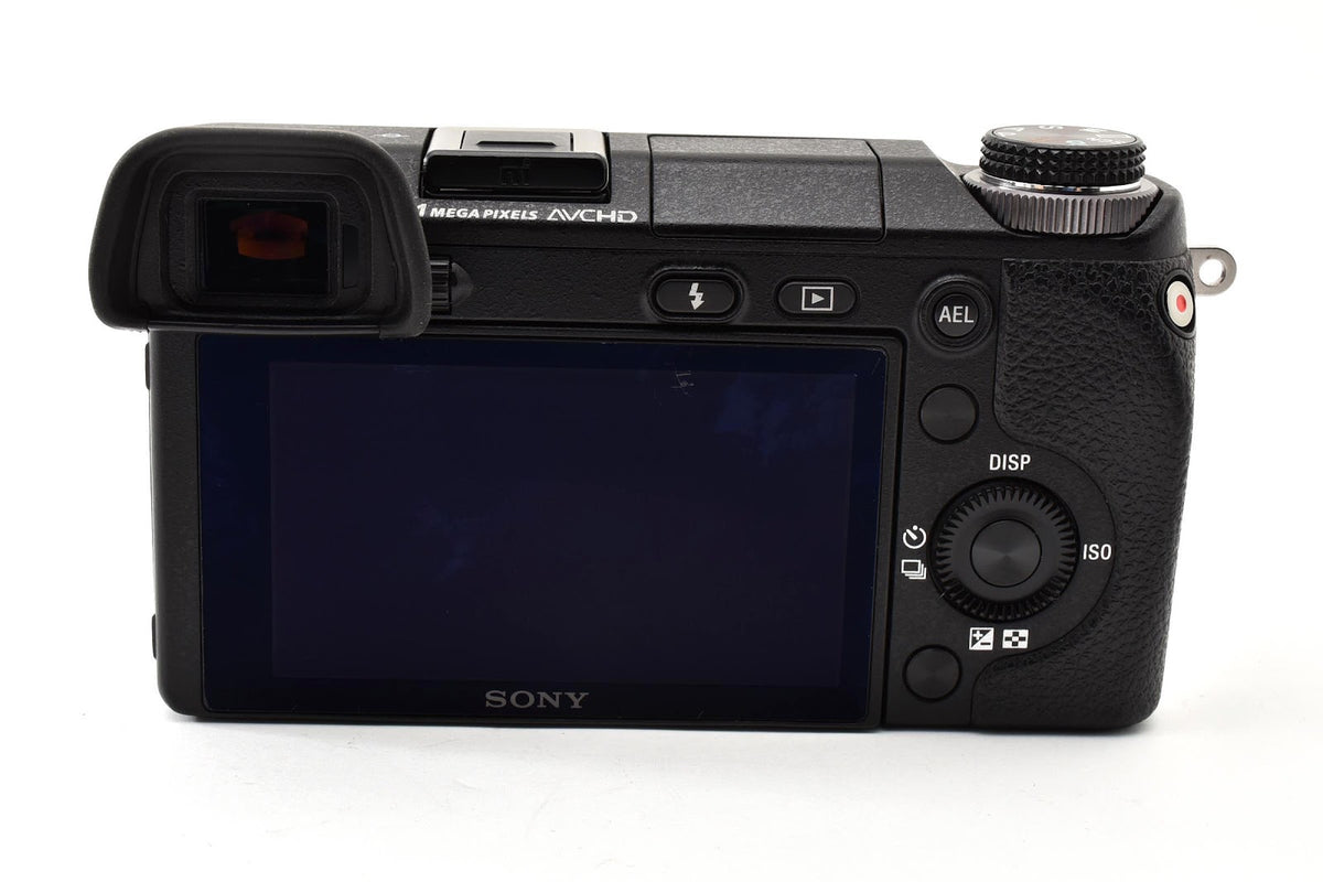 ★良品★ ソニー SONY NEX-6 ボディ ミラーレス一眼 充電ケーブル付き 動作良好 ★ #9311