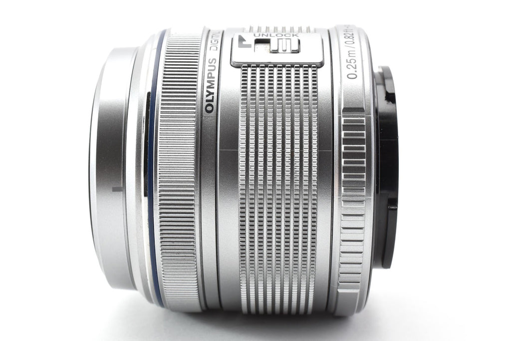 ★良品★ オリンパス Olympus M.ZUIKO DIGITAL ED 14-42MM F3.5-5.6 II R シルバー デジタルレンズ ★ #9056
