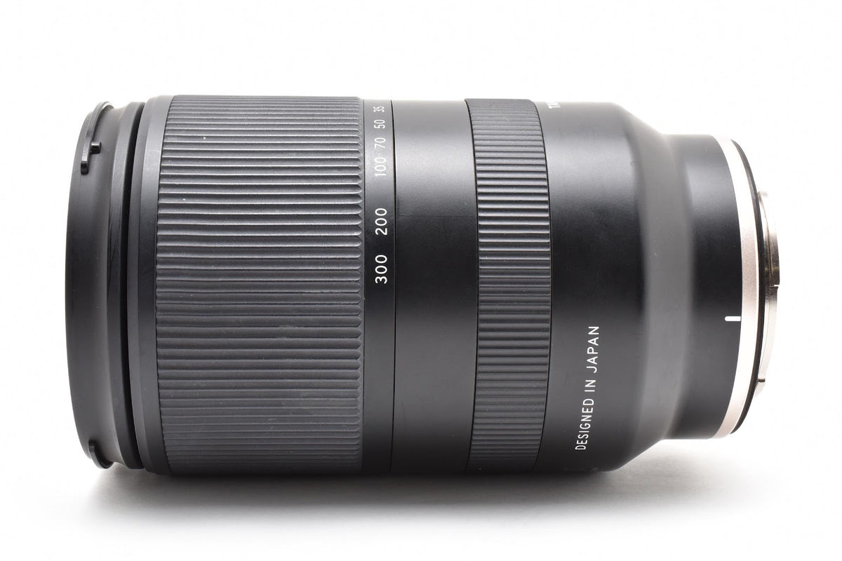 ★良品★ タムロン TAMRON 18-300MM F3.5-6.3 DI III-A VC VXD / MODEL B061 (ソニーE/APS-C用) ★ #9442