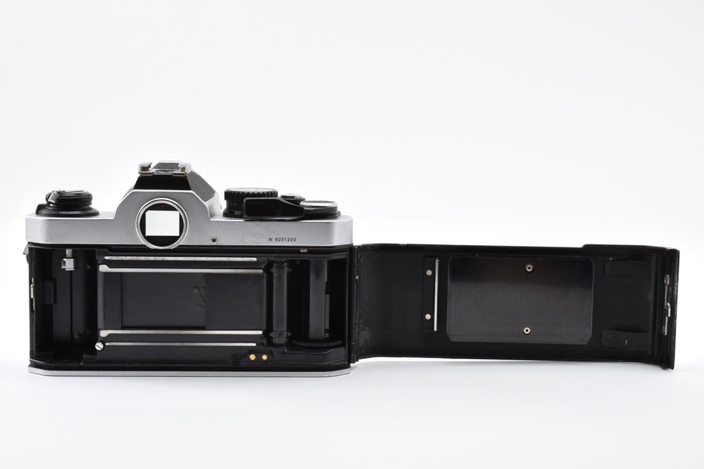 ★美品★ ニコン Nikon NEW FM2 ボディ シルバー フィルムカメラ ★ #9264