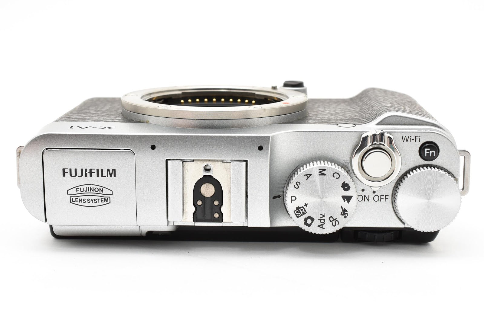 ★良品★ フジフイルム FUJIFILM X-A1 ボディ シルバー ミラーレス一眼 【1630万画素】 ★ #8628