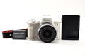 ★美品シャッター回数16,000回以下★ キヤノン CANON EOS KISS M ホワイト EF-M 15-45mm IS STM レンズセット ミラーレス一眼 ★ #9242