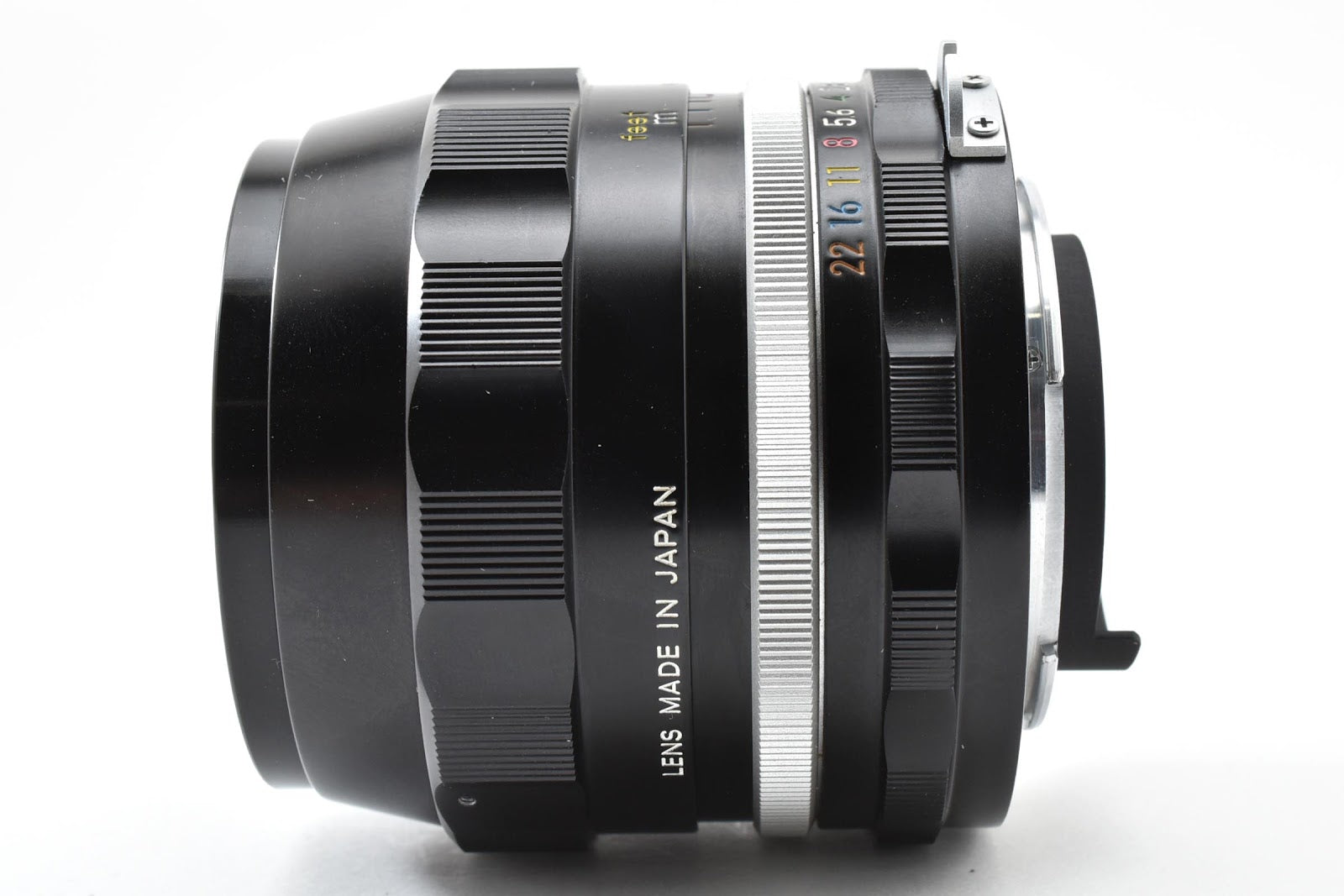 ★美品★ ニコン Nikon NIKKOR-N C 28MM F2 非AI 広角単焦点レンズ ★ #8797