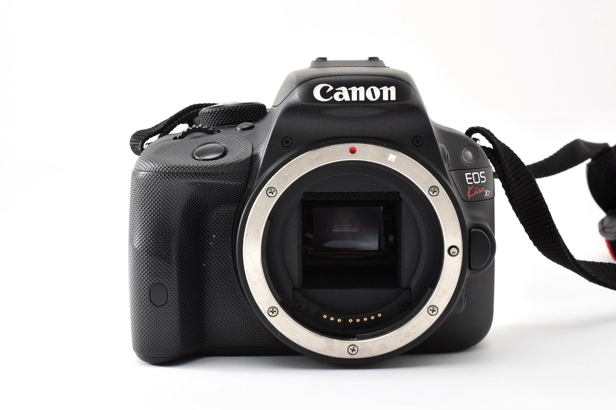 ★美品★ キヤノン CANON ショット数2243回 EOS KISS X7 ダブルズームキット デジタル一眼レフ ★ #9354