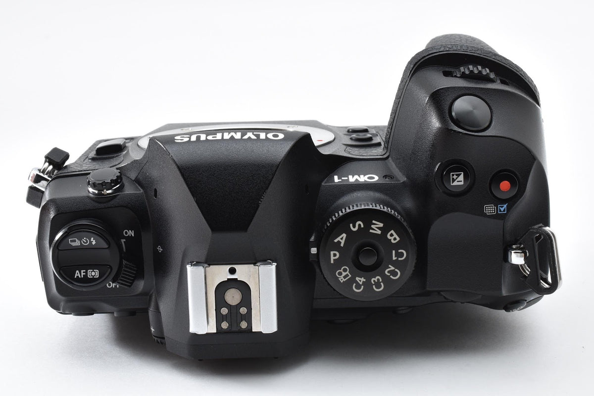 ★美品★ ショット数16094回 OM SYSTEM OM-1 ボディ 元箱付属品充実 ミラーレス一眼  ★ #9386