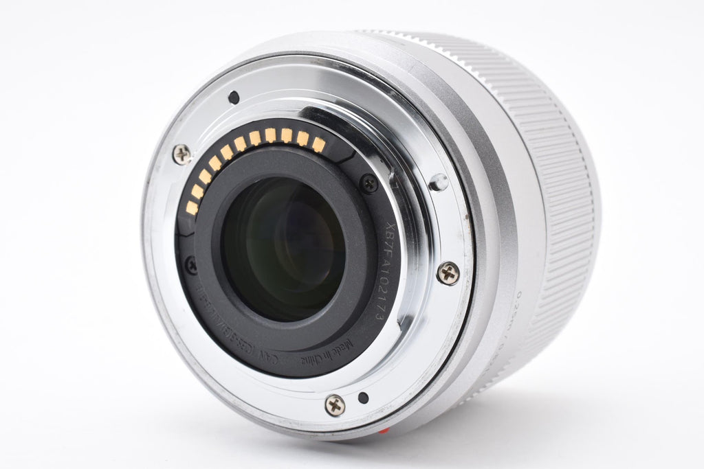 ★美品★ パナソニック Panasonic LUMIX G 25MM F1.7 ASPH. H-H025 シルバー デジタルカメラ用レンズ ★ #9435