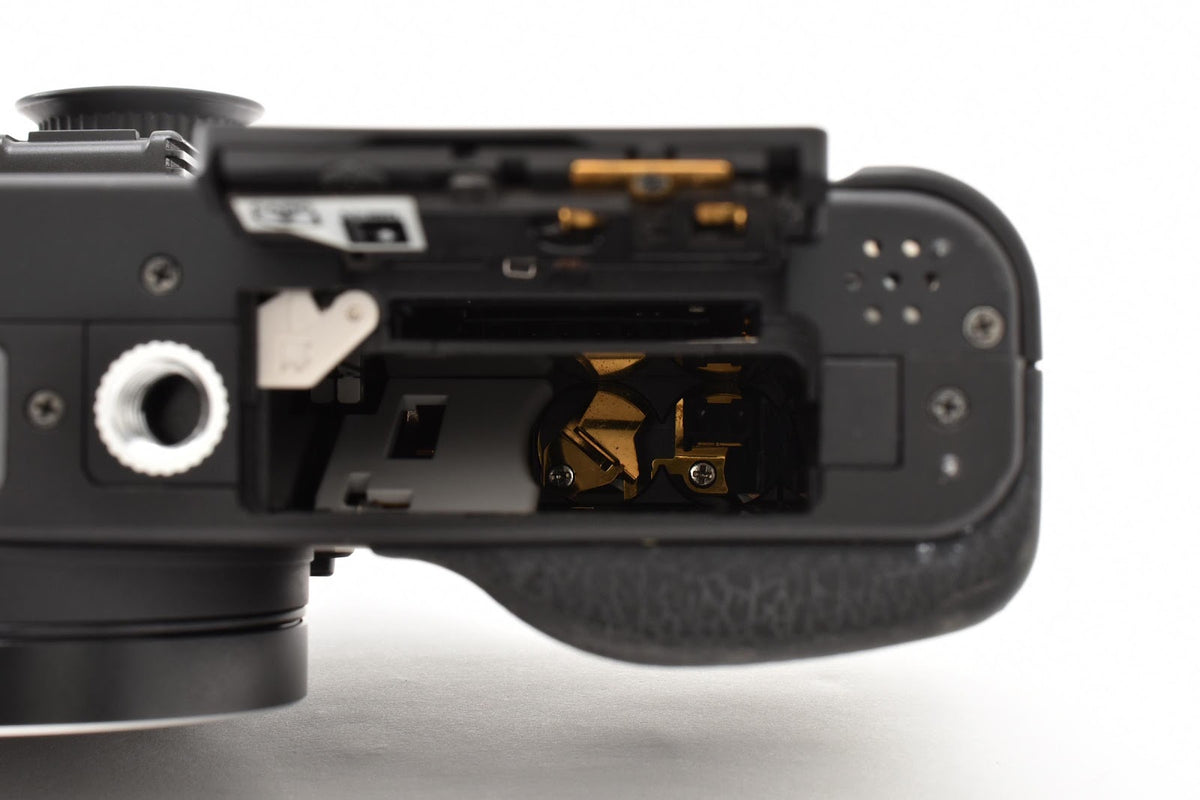 ★良品★ リコー RICOH CAPLIO GX100 VF-1 デジタルカメラ ★ #9455