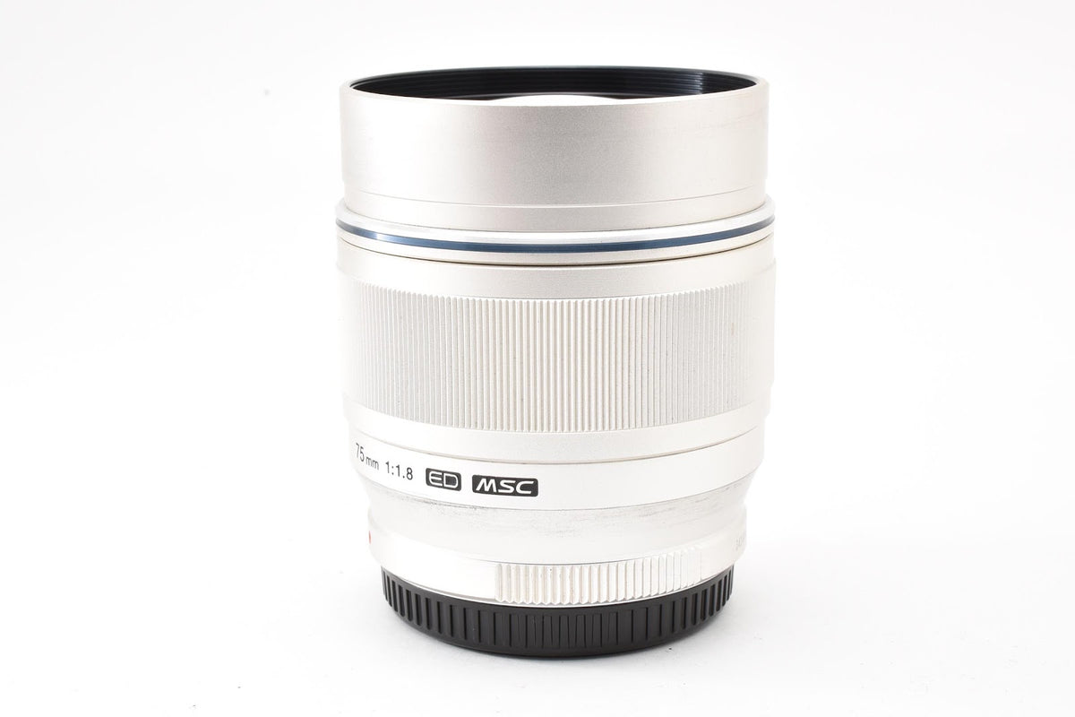 ★極上品★ オリンパス Olympus M. ZUIKO DIGITAL ED 75MM F1.8 シルバー メーカー修理報告書付き 交換レンズ ★ #9430