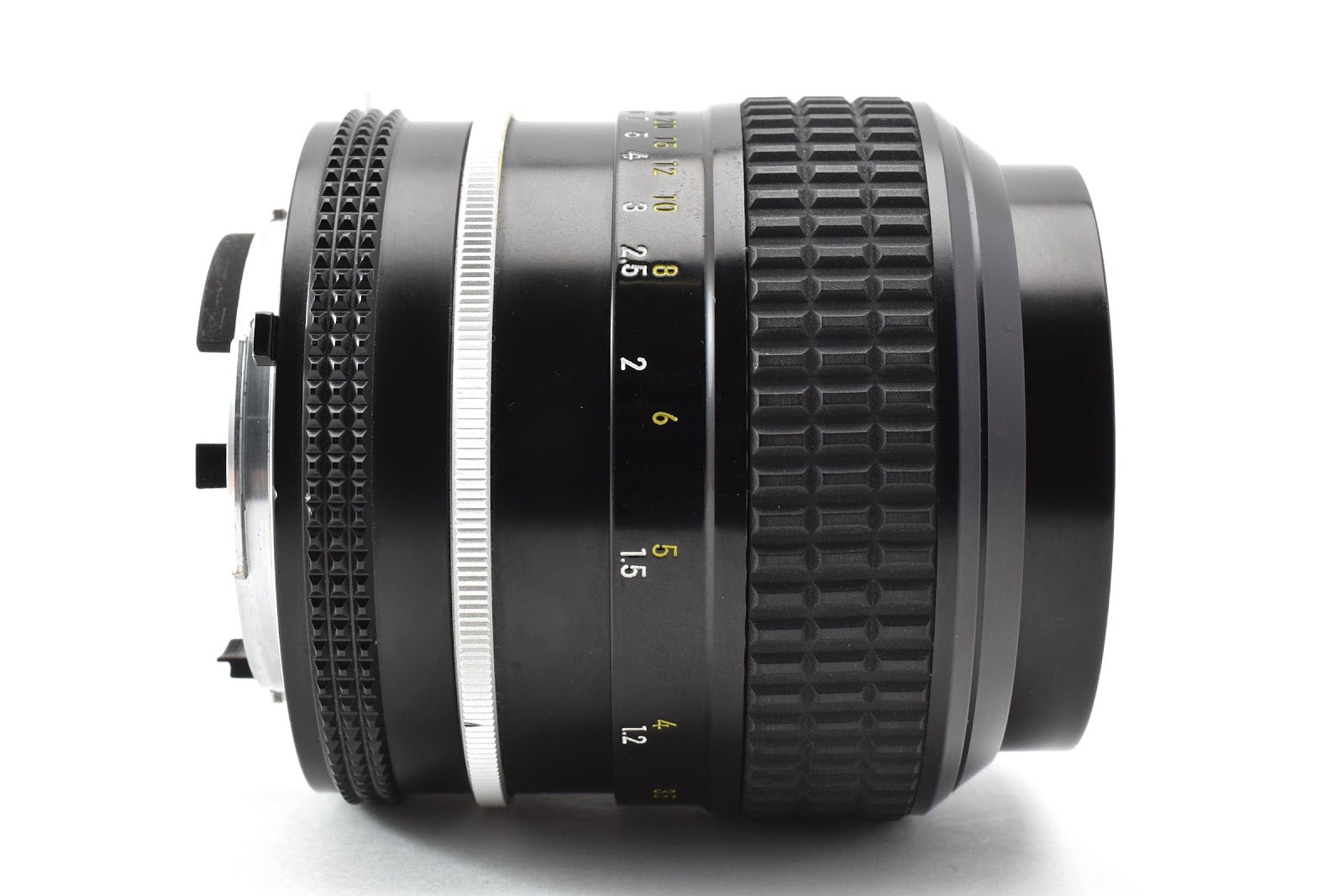 ★美品★ ニコン Nikon AI 105MM F2.5 MF 単焦点レンズ ★ #9018
