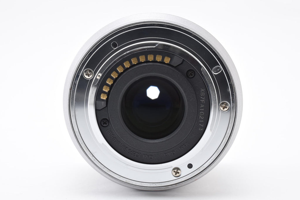 ★美品★ パナソニック Panasonic LUMIX G 25MM F1.7 ASPH. H-H025 シルバー デジタルカメラ用レンズ ★ #9435