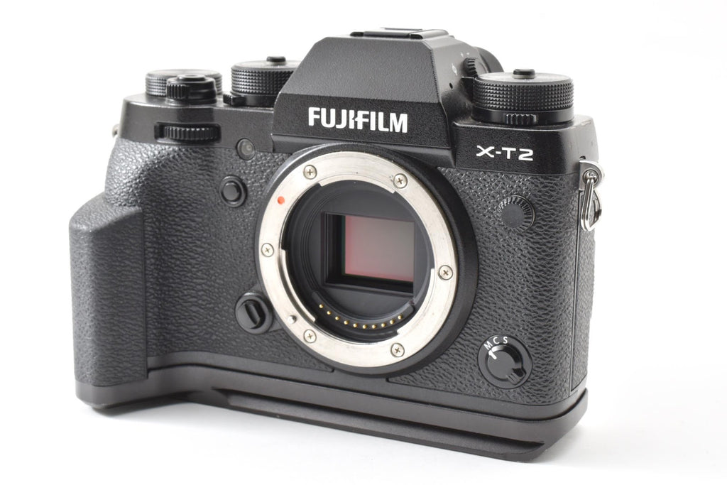 ★美品ショット数10,806回★ フジフイルム FUJIFILM X-T2 ボディ ブラック MHG-XT2 メタルハンドグリップ付き デジタル一眼 ★ #8990