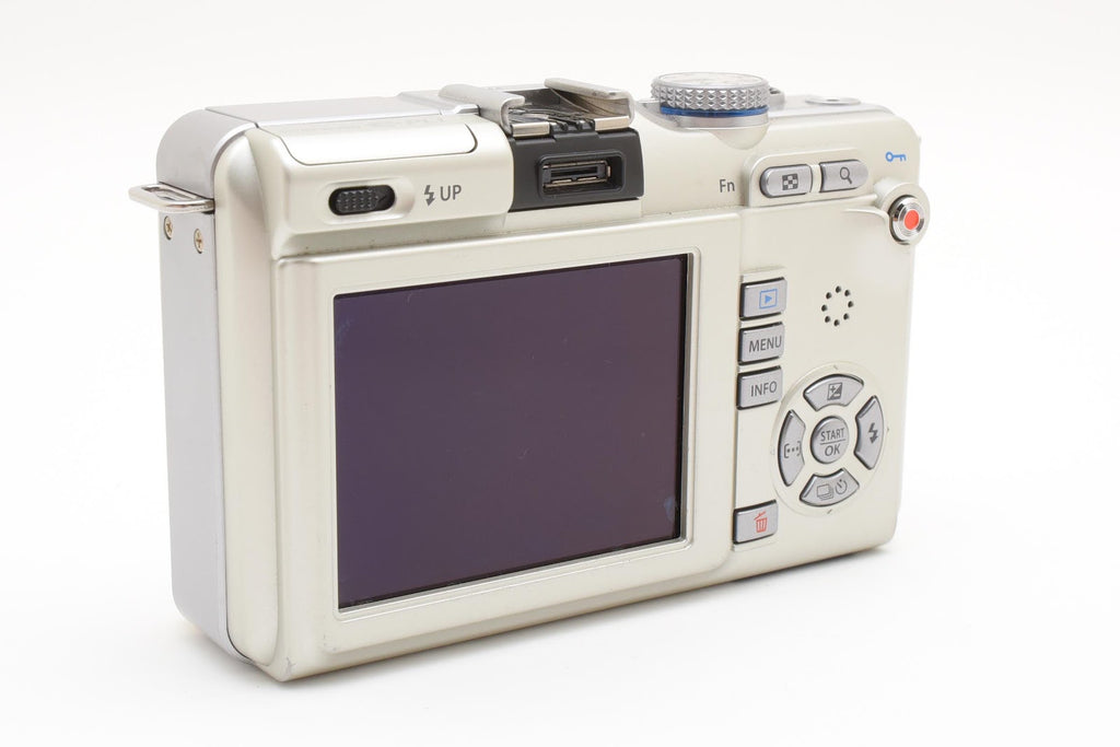 ★良品★ オリンパス Olympus ショット数5746回 E-PL1 シルバー ボディ ミラーレス一眼 ★ #9205