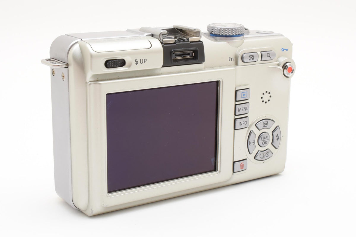 ★良品★ オリンパス Olympus ショット数5746回 E-PL1 シルバー ボディ ミラーレス一眼 ★ #9205