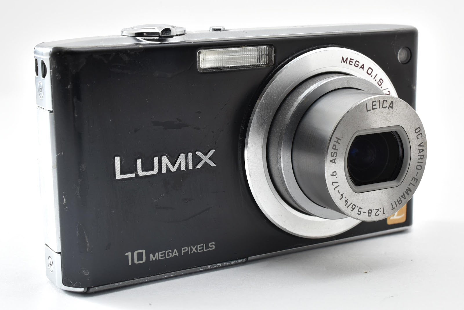 ★ パナソニック Panasonic DMC-FX35 コンパクトデジタルカメラ 動作確認OK 塗装ハゲ・傷・液晶黄ばみも撮影に影響なし ★ #9136