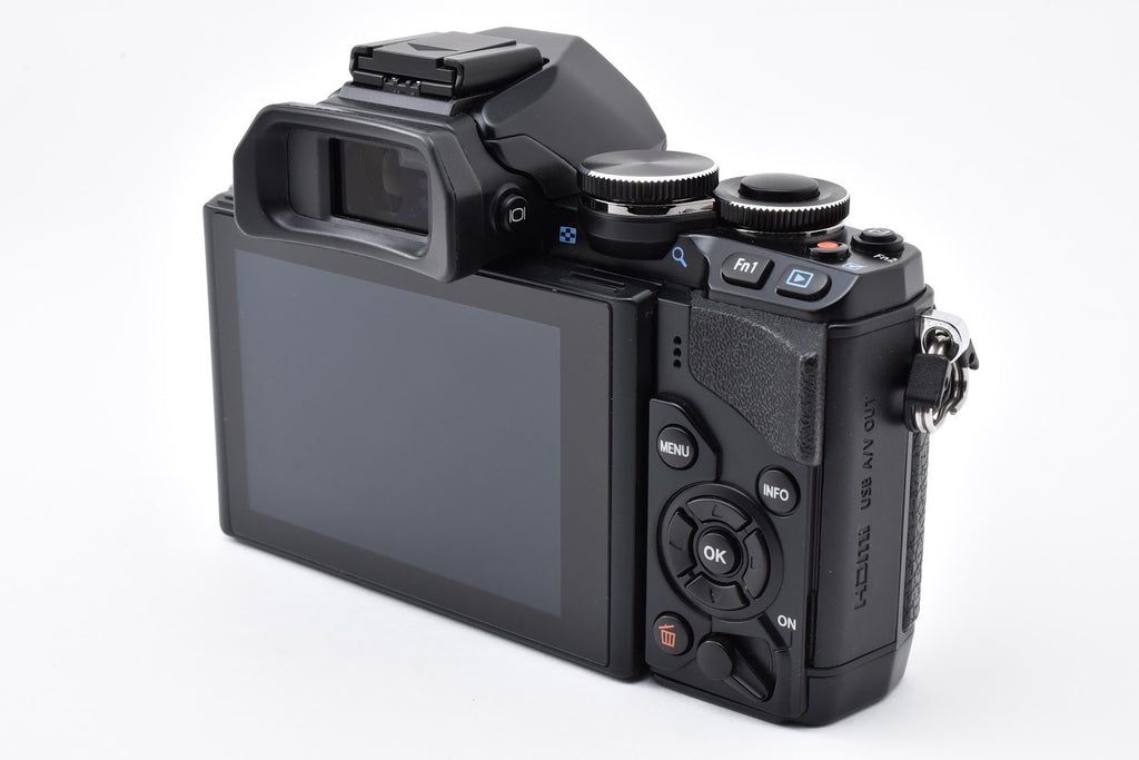 ★良品★ オリンパス Olympus OM-D E-M10 ボディ ブラック ミラーレス一眼 1605万画素 ★ #8774
