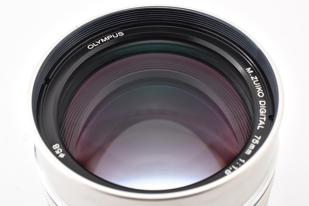 ★極上品★ オリンパス Olympus M. ZUIKO DIGITAL ED 75MM F1.8 シルバー メーカー修理報告書付き 交換レンズ ★ #9430