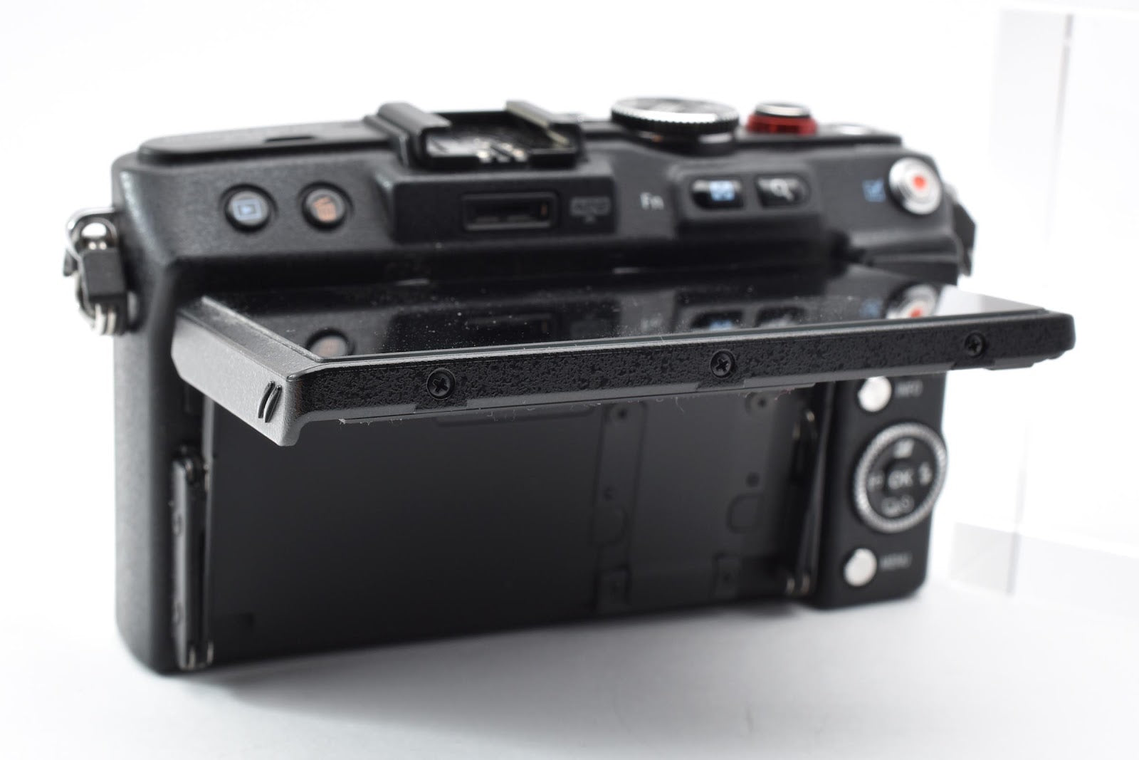 ★現状品★ オリンパス Olympus E-PL6 ボディ ブラック ミラーレス一眼 ショット数3051回 ★ #8823