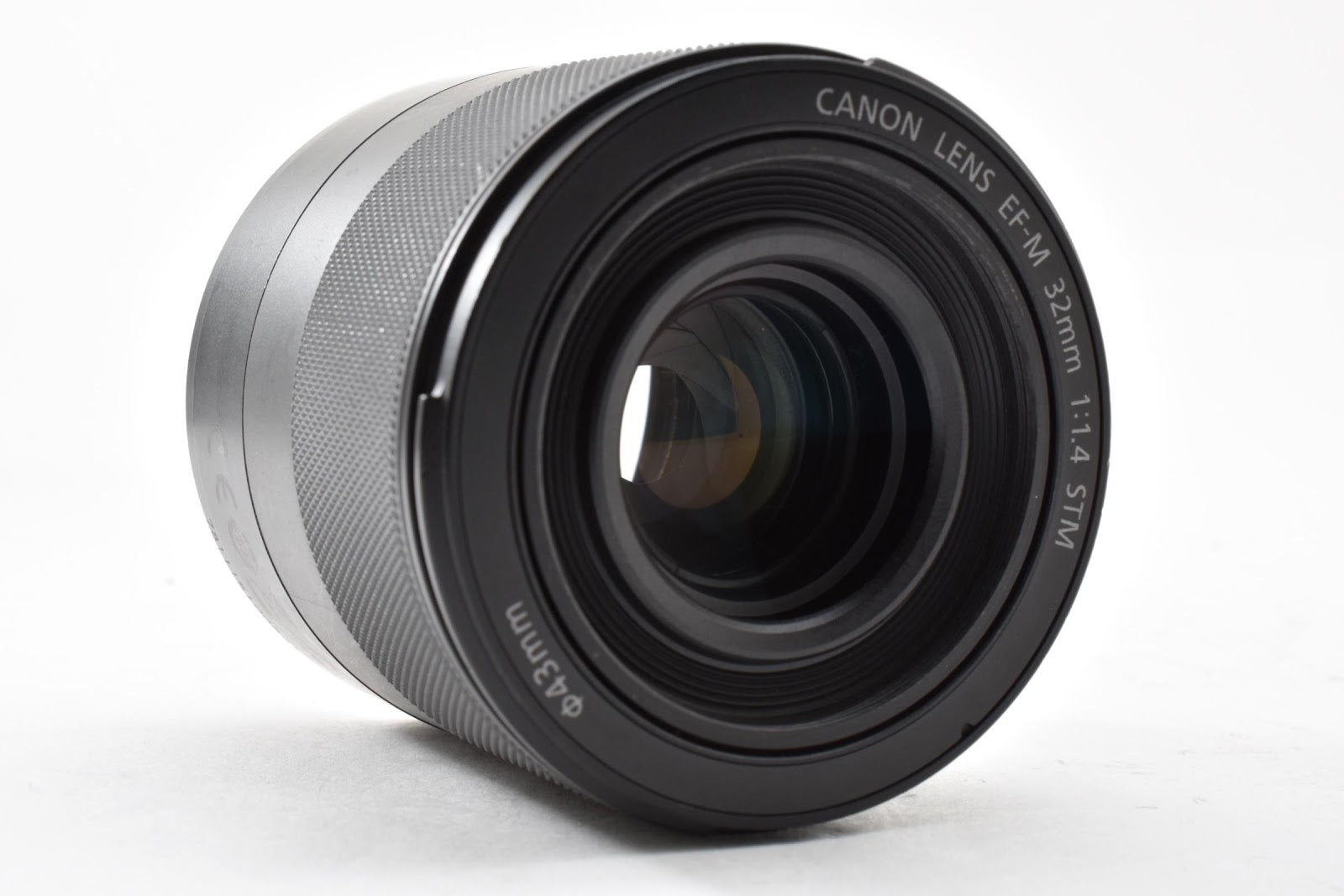 ★美品★ キヤノン CANON EF-M32MM F1.4 STM 単焦点レンズ チリ影響なし ★ #8864