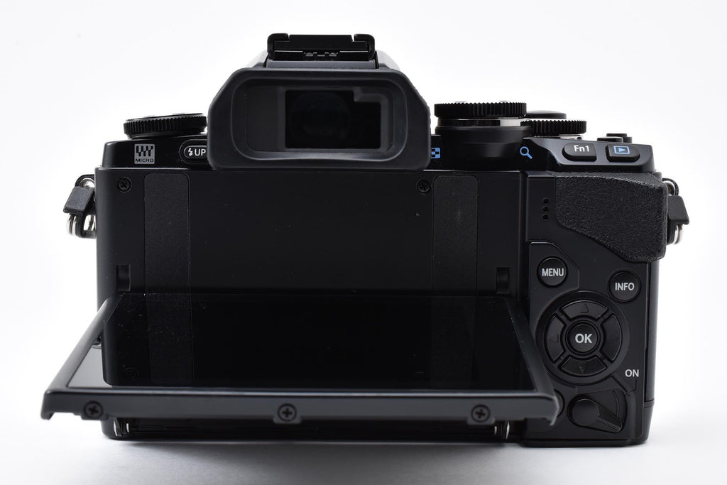 ★良品★ オリンパス Olympus OM-D E-M10 ボディ ブラック ミラーレス一眼 1605万画素 ★ #8774