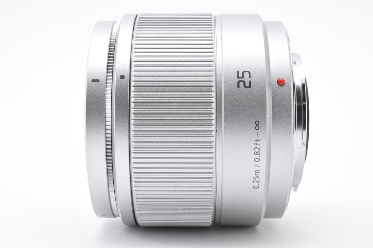 ★美品★ パナソニック Panasonic LUMIX G 25MM F1.7 ASPH. H-H025 シルバー デジタルカメラ用レンズ ★ #9435