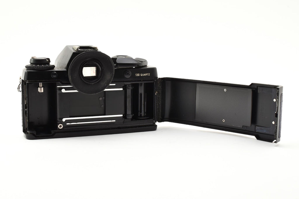 ★良品★ コンタックス CONTAX 139 QUARTZ ボディ フィルムカメラ 説明書付き ★ #9085