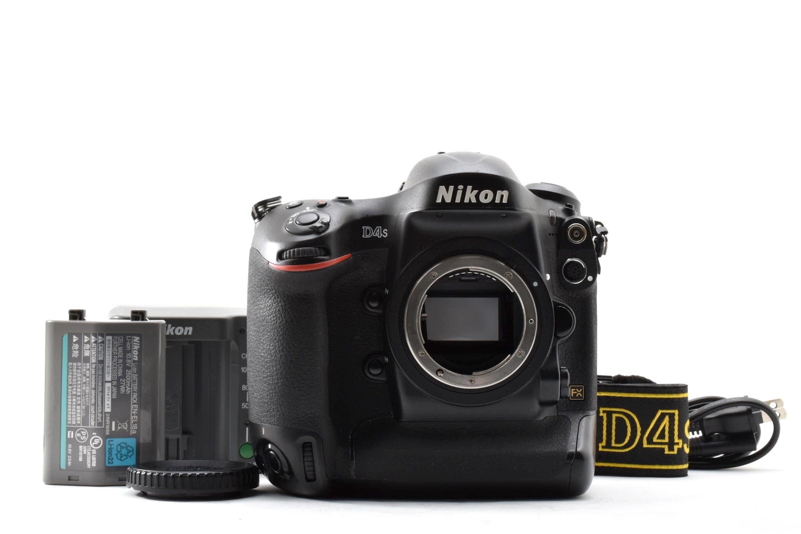 ★美品★ ニコン Nikon D4S ボディ デジタル一眼レフ ショット数175,923回 充電器,ストラップ付き ★ #8885