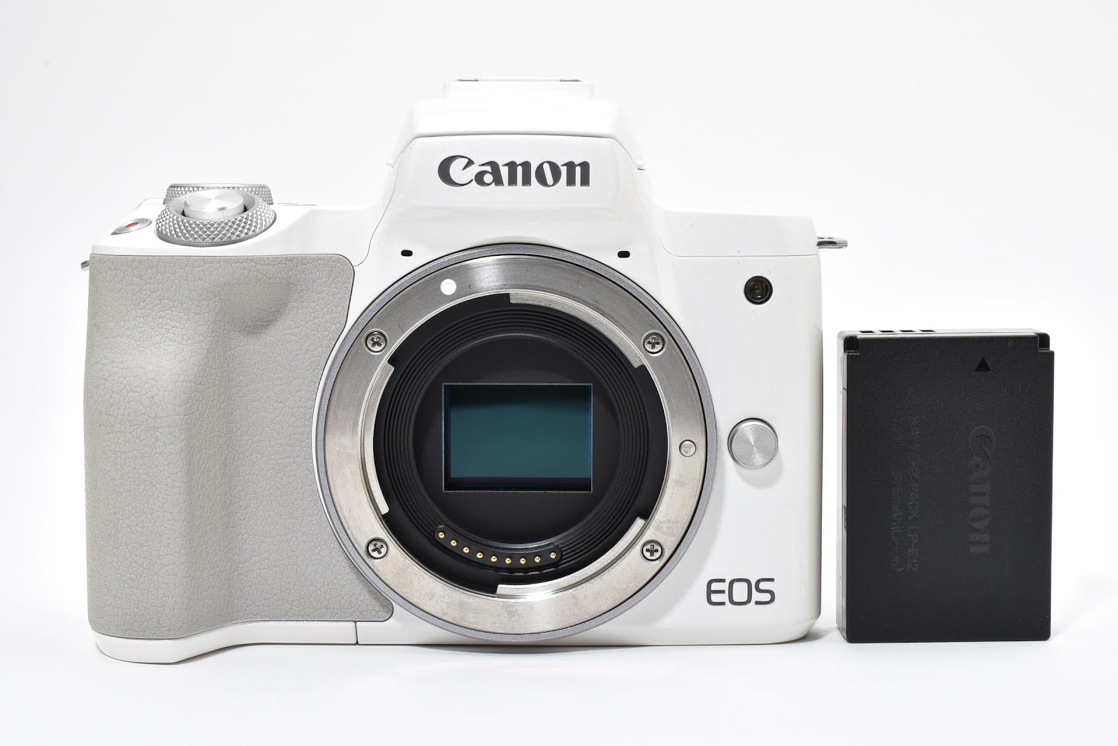 ★美品★ キャノン CANON EOS KISS M ボディ ホワイト ミラーレス一眼 小スレ 動作良好 ★ #8709