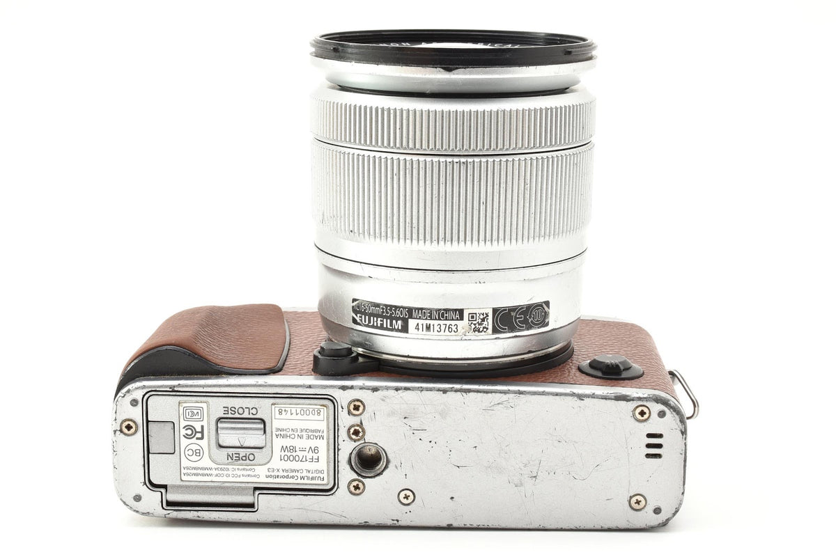 ★ショット数3,330回★ フジフイルム FUJIFILM X-E3 ボディ  XC 16-50MM F3.5-5.6 OIS ブラウン シルバー ★ #9074