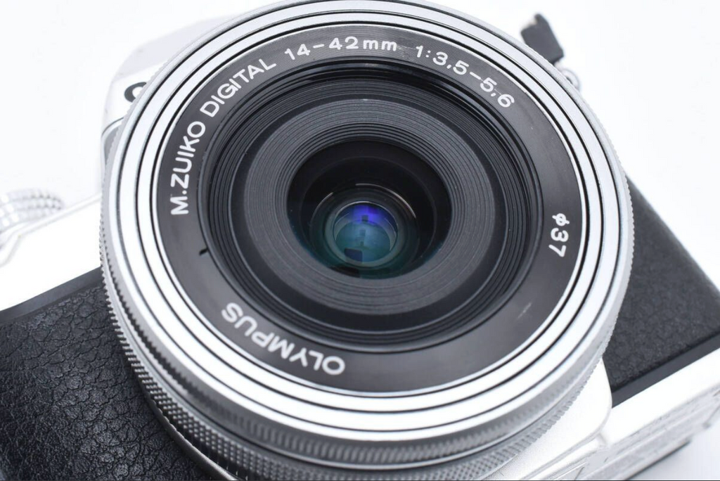 ★ショット17650数回★オリンパス OLYMPUS OM-D E-M10 Mark II ボディシルバー /14-42ｍｍ パンケーキレンズセット ★ L377#5197