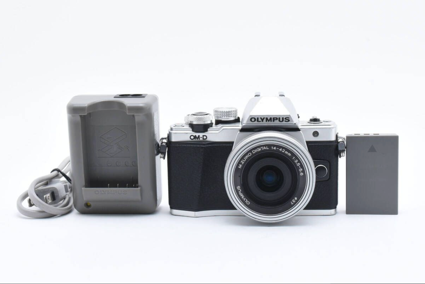 ★ショット17650数回★オリンパス OLYMPUS OM-D E-M10 Mark II ボディシルバー /14-42ｍｍ パンケーキレンズセット ★ L377#5197